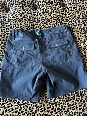 KUHL Outdoor Womens Hiking Shorts Dark Blue RN#108846 8” inseam SZ 4